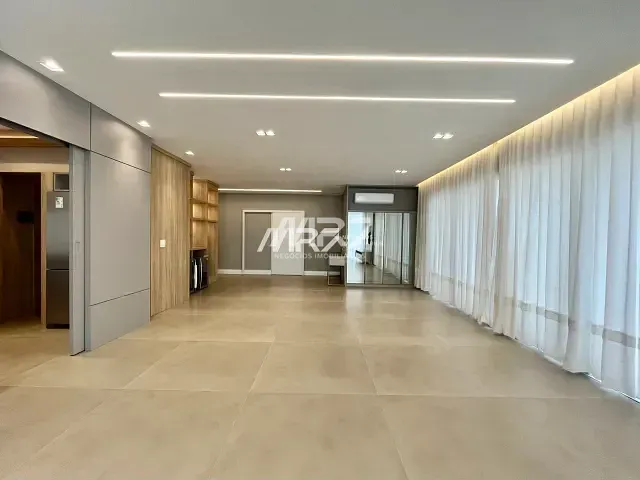 Apartamento com 498m² 4 quartos e 6 banheiros, à venda, no bairro Oficinas em Ponta Grossa