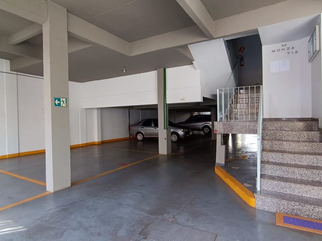 Foto do Apartamento - Vende Apº 02 quartos no Edifício Monza, Zona 07, ótima localização, a 1 quadra da Av Colombo, Condor e UEM. Coz. com armário e banheiro reformado. | Wagner Inhesta broker