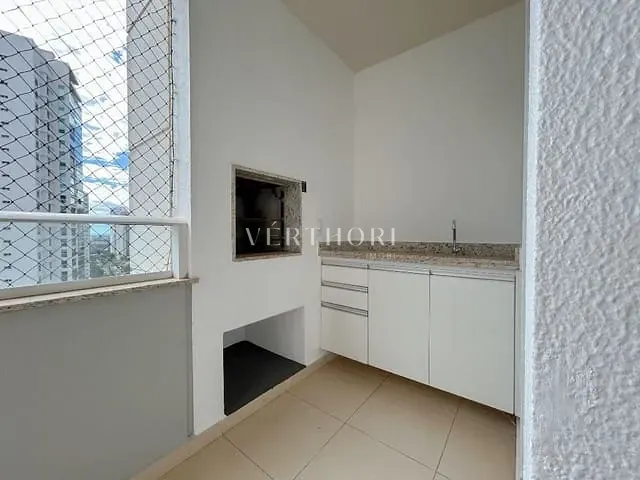 Apartamento 3 quartos e 2 banheiros, à venda, no bairro Gleba Fazenda Palhano em Londrina