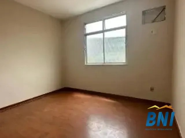 Apartamento 2 quartos e 1 banheiro, para alugar, no bairro Guadalupe em Rio de Janeiro