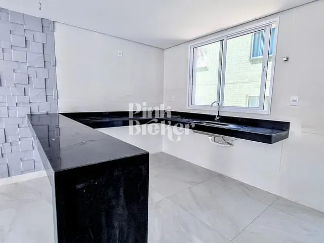 Apartamento com 165m² 3 quartos e 2 banheiros, à venda, no bairro Cabral em Contagem