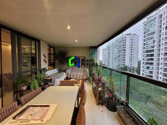 Apartamento com 157m² 4 quartos e 4 banheiros, à venda, no bairro Barra da Tijuca em Rio de Janeiro