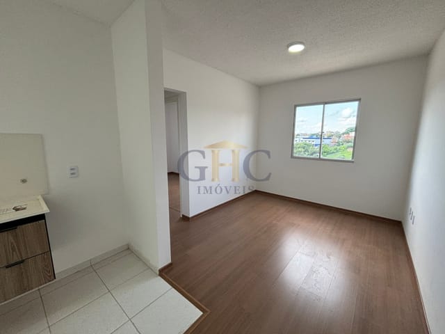 Apartamento com 43m² 2 quartos e 1 banheiro, para alugar, no bairro Vila Santa Isabel em Salto de Pirapora