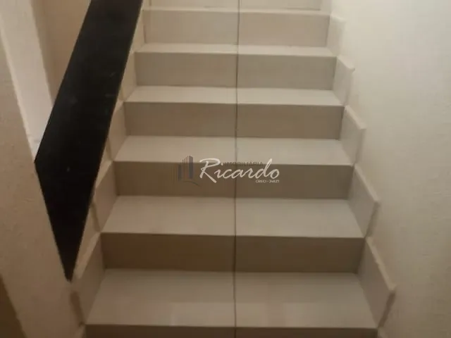 Apartamento com 120m² 2 quartos e 1 banheiro, à venda, no bairro Vila Aratimbo em Arapongas
