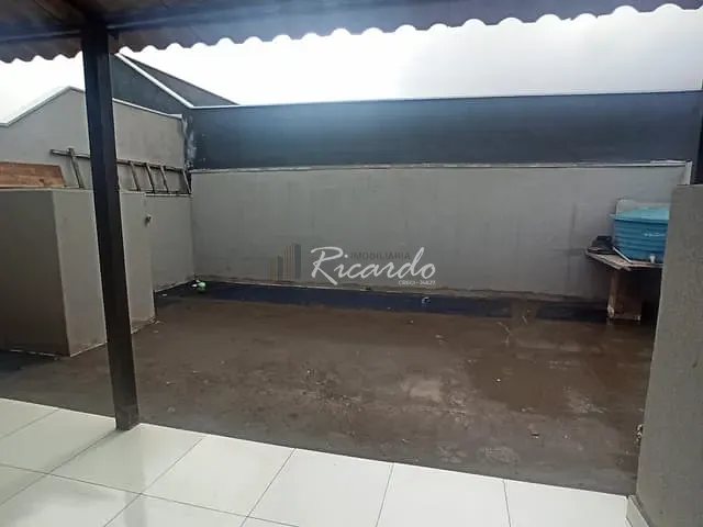 Apartamento com 120m² 2 quartos e 1 banheiro, à venda, no bairro Vila Aratimbo em Arapongas