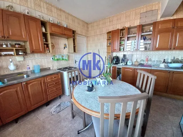 Apartamento 3 quartos e 2 banheiros, para alugar, no bairro São Jerônimo em Gravataí