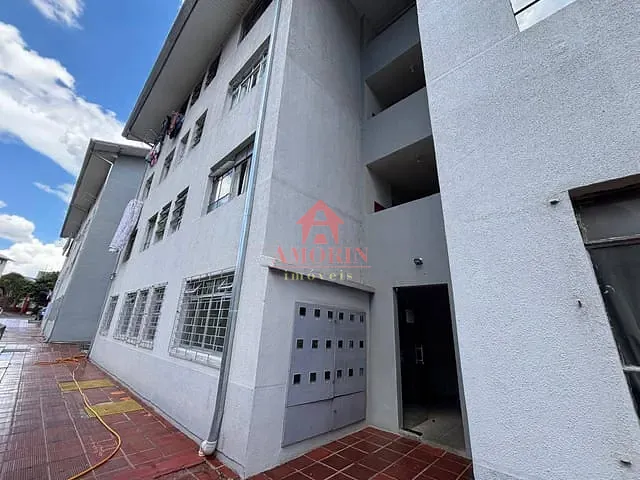 Apartamento 2 quartos e 1 banheiro, para alugar, no bairro Fazendinha em Curitiba
