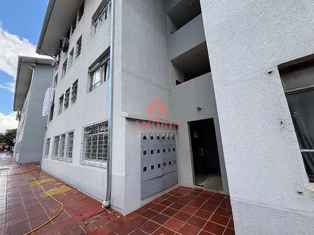 Apartamento 2 quartos e 1 banheiro, para alugar, no bairro Fazendinha em Curitiba