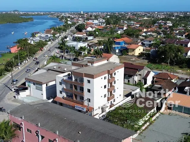 Apartamento 2 quartos e 1 banheiro, para alugar, no bairro Costeira em Balneário Barra do Sul