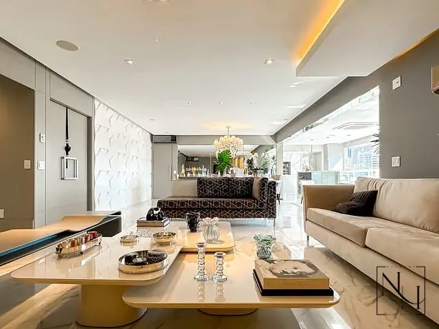 Apartamento com 258m² 3 quartos e 5 banheiros, à venda, no bairro Vila Cordeiro em São Paulo