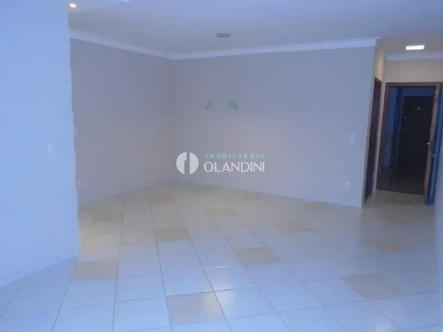 Apartamento com 115m² 3 quartos e 2 banheiros, à venda ou para alugar, no bairro Jardim Resek em Artur Nogueira