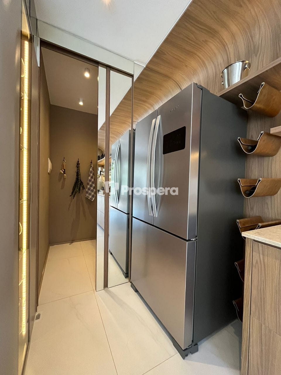 Apartamento à venda com 2 quartos, 68m² - Foto 29