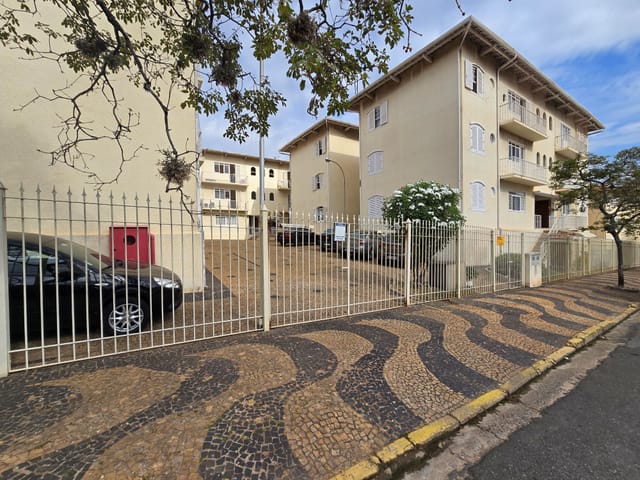 Foto do Apartamento - Apartamento Espaçoso e Bem Localizado à venda na Vila Joaquim Inácio, em Campinas, SP | TRE Gestão Imobiliária