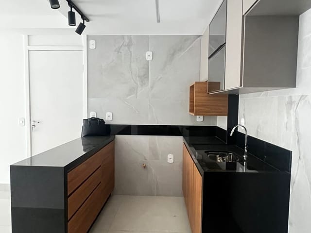 Apartamento 2 quartos e 2 banheiros, para alugar, no bairro CENTRO em Itaperuna