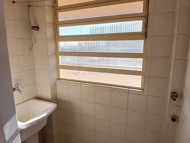 Apartamento 1 quarto e 1 banheiro, para alugar, no bairro Centro em Apucarana