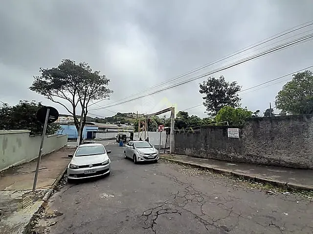 Apartamento 1 quarto e 1 banheiro, para alugar, no bairro Santa Terezinha em Juiz de Fora