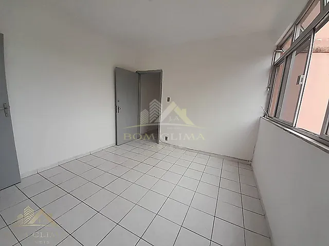 Apartamento 1 quarto e 1 banheiro, para alugar, no bairro Santa Terezinha em Juiz de Fora