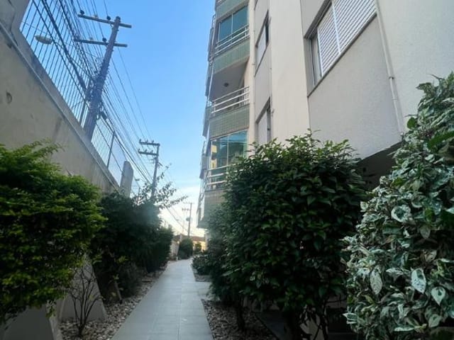 Apartamento com 112m² 3 quartos e 2 banheiros, para alugar, no bairro Pantanal em Florianópolis