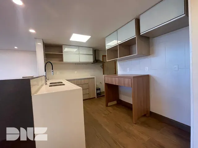 Apartamento 2 quartos e 2 banheiros, à venda, no bairro Asa Norte em Brasília