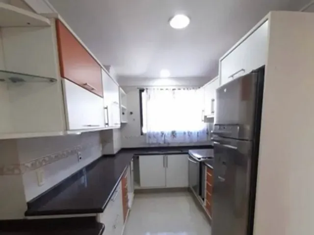 Apartamento com 270m² 3 quartos e 2 banheiros, à venda, no bairro Centro em Cascavel