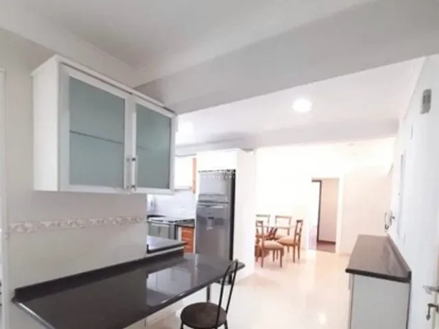 Apartamento com 270m² 3 quartos e 2 banheiros, à venda, no bairro Centro em Cascavel
