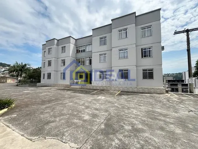 Apartamento com 78m² 3 quartos e 1 banheiro, à venda, no bairro Cinquentenário em Concórdia