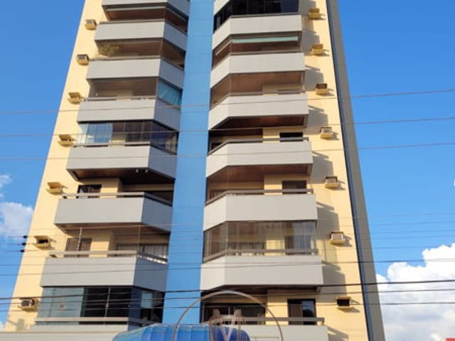 Apartamento com 159m² 3 quartos e 2 banheiros, à venda, no bairro Centro em Araraquara