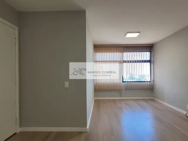 Apartamento 3 quartos e 2 banheiros, à venda, no bairro Vila Larsen 1 em Londrina