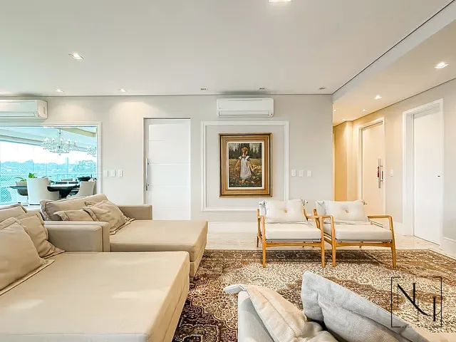 Apartamento com 210m² 3 quartos e 5 banheiros, à venda, no bairro Campo Belo em São Paulo