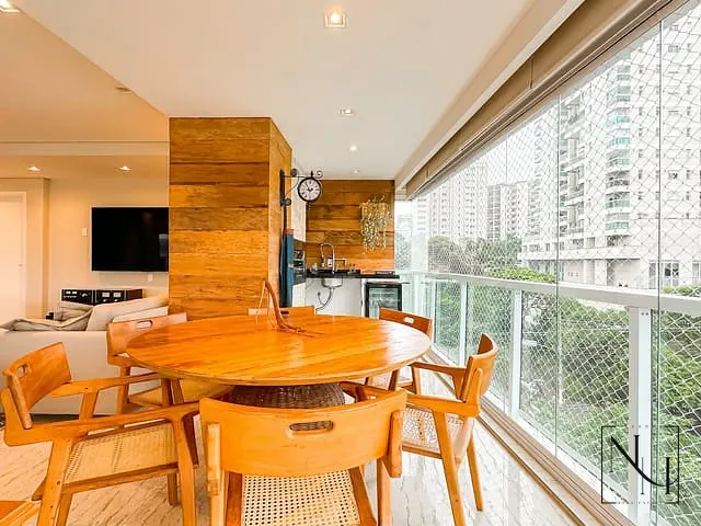 Apartamento com 210m² 3 quartos e 5 banheiros, à venda, no bairro Campo Belo em São Paulo