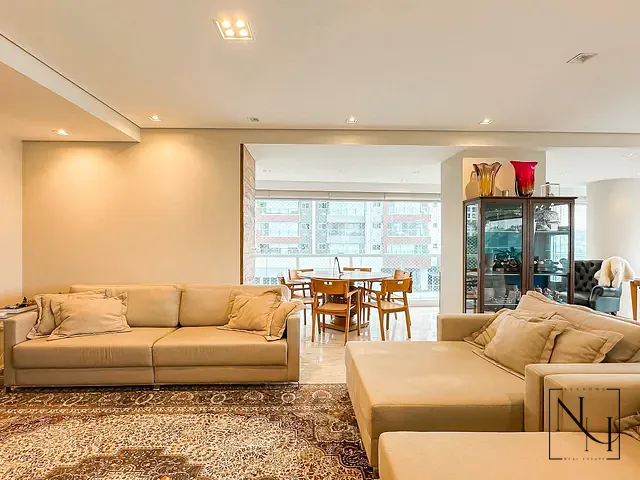 Apartamento com 210m² 3 quartos e 5 banheiros, à venda, no bairro Campo Belo em São Paulo