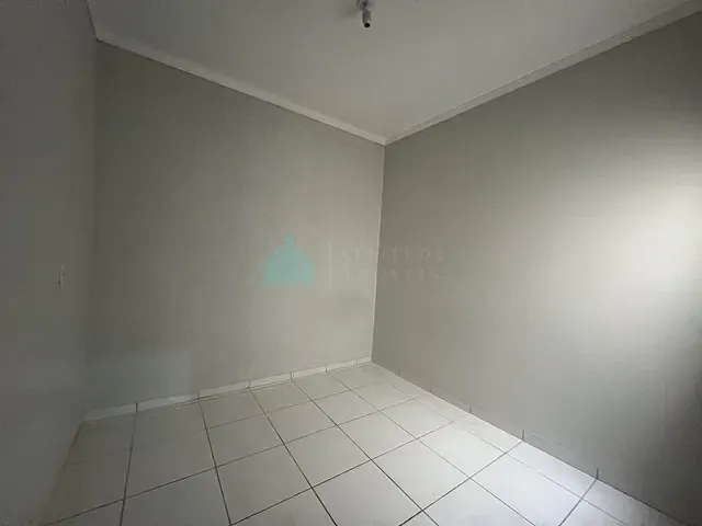 Apartamento 3 quartos e 1 banheiro, para alugar, no bairro Setor Universitário em Catalão