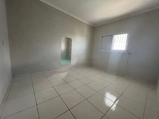 Apartamento 3 quartos e 1 banheiro, para alugar, no bairro Setor Universitário em Catalão