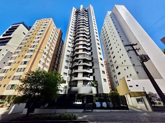 Apartamento com 120m² 2 quartos e 2 banheiros, à venda, no bairro Água Verde em Curitiba