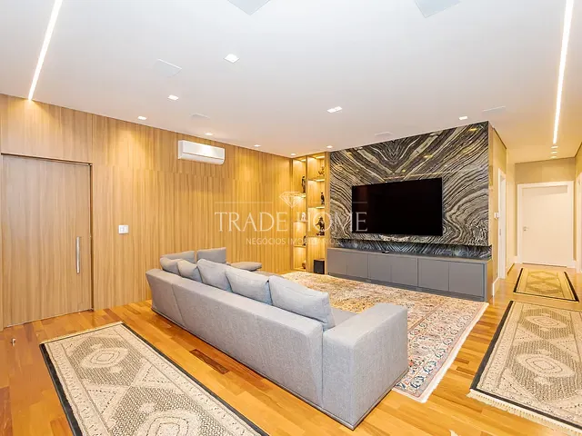 Apartamento com 715m² 4 quartos e 6 banheiros, à venda, no bairro Batel em Curitiba