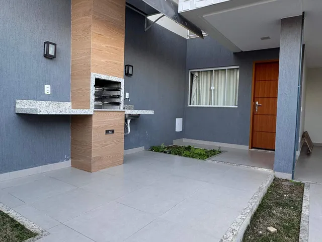 Casa 3 quartos e 2 banheiros, à venda, no bairro LIONS em Itaperuna