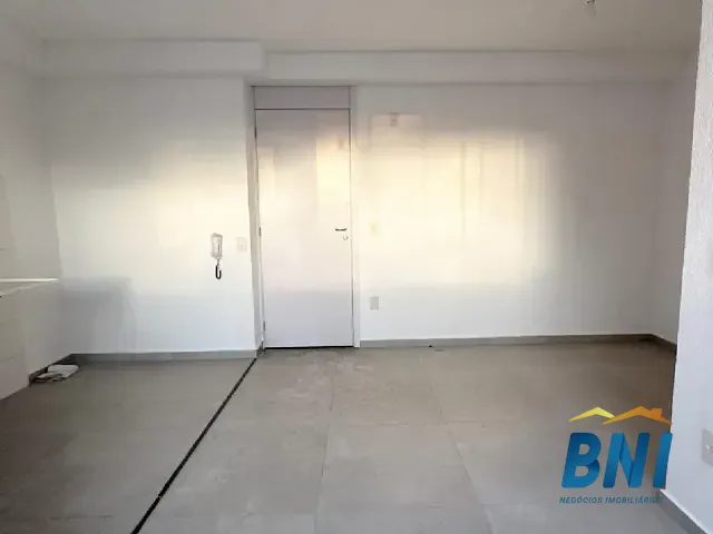 Apartamento 2 quartos e 1 banheiro, à venda, no bairro Santa Cruz em Rio de Janeiro