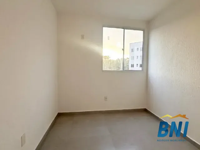 Apartamento 2 quartos e 1 banheiro, à venda, no bairro Santa Cruz em Rio de Janeiro