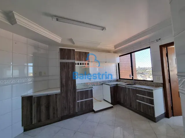 Apartamento com 163m² 3 quartos e 2 banheiros, à venda, no bairro Centro em Fraiburgo