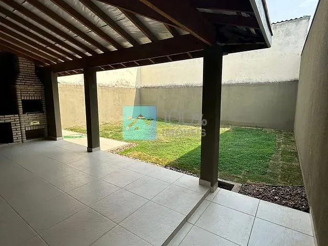 Casa com 250m² 3 quartos e 2 banheiros, à venda, no bairro Loteamento Villa Branca em Jacareí