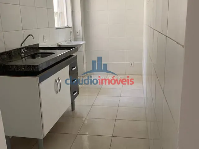 Apartamento 2 quartos e 1 banheiro, à venda, no bairro Colônia Santo Antônio em Barra Mansa