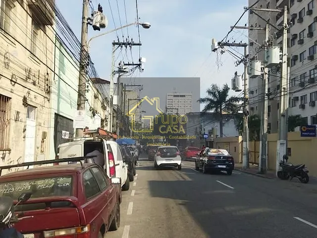 Apartamento com 200m² 5 quartos e 3 banheiros, para alugar, no bairro Centro em Niterói