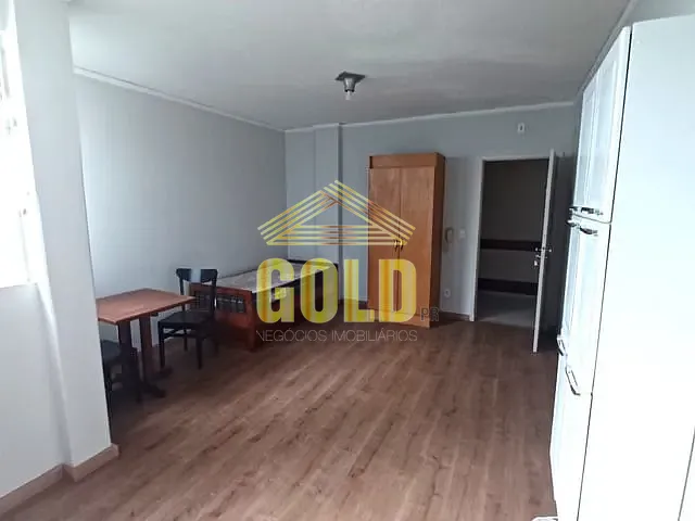 Apartamento com 56m² 1 quarto e 1 banheiro, à venda, no bairro Centro em Londrina
