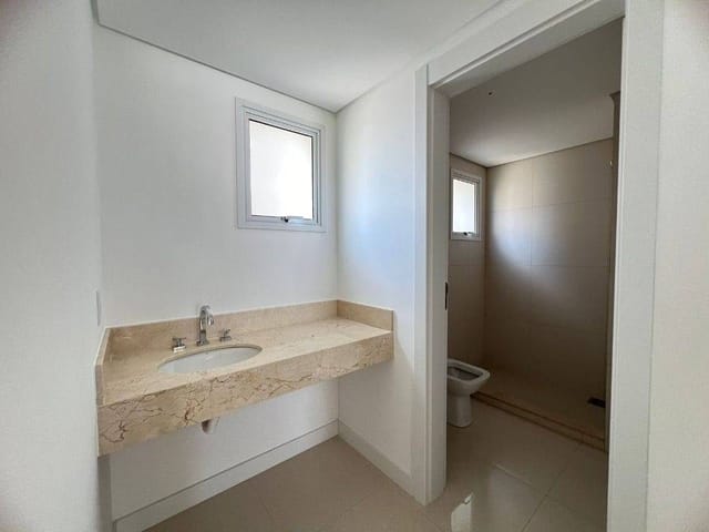 Apartamento com 243m² 3 quartos e 2 banheiros, à venda, no bairro Gleba Palhano em Londrina