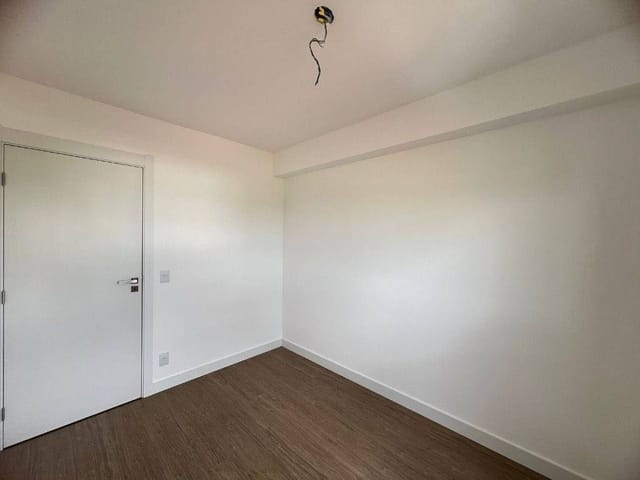 Apartamento com 243m² 3 quartos e 2 banheiros, à venda, no bairro Gleba Palhano em Londrina