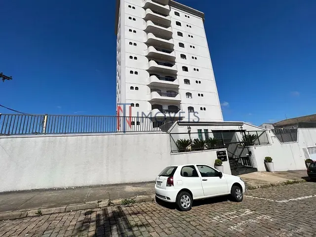Apartamento com 355m² 4 quartos e 3 banheiros, à venda ou para alugar, no bairro Centro em Atibaia