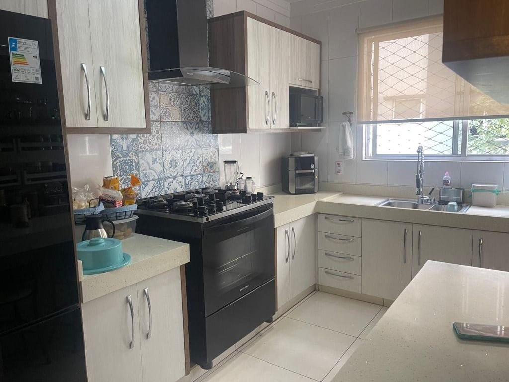 Apartamento à venda com 3 quartos, 104m² - Foto 3