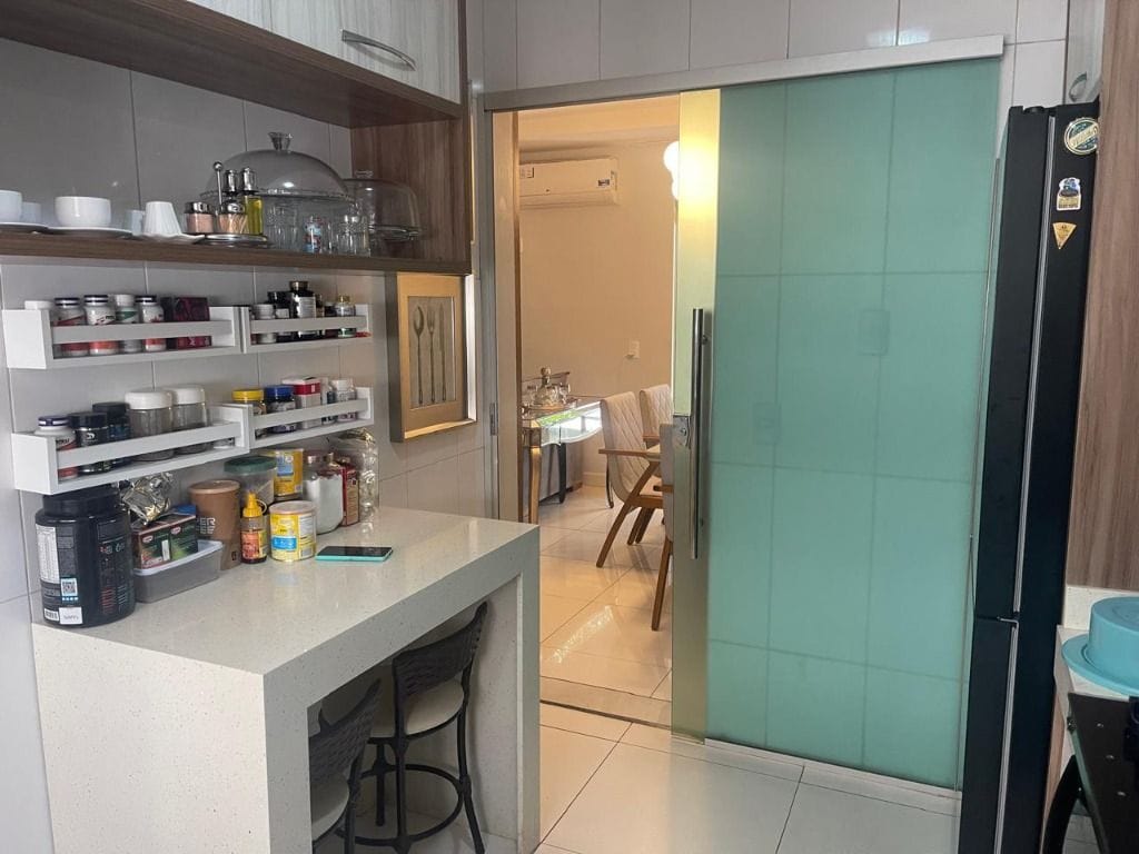 Apartamento à venda com 3 quartos, 104m² - Foto 4