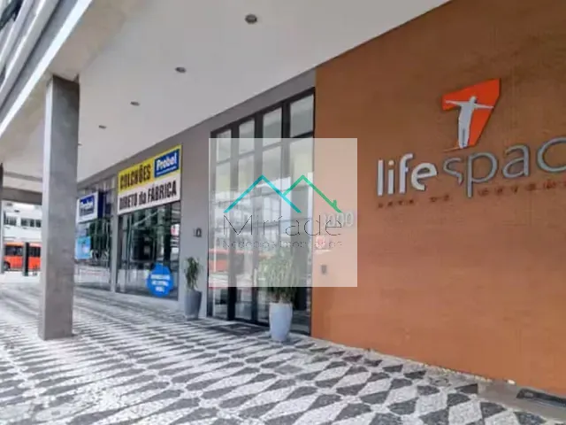 Apartamento com 51m² 1 quarto e 1 banheiro, para alugar, no bairro Centro em Curitiba