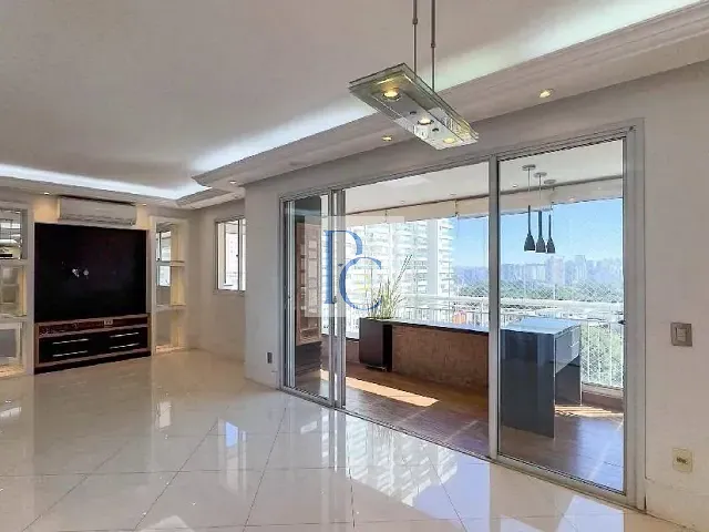 Apartamento 2 quartos e 2 banheiros, à venda, no bairro Santo Amaro em São Paulo